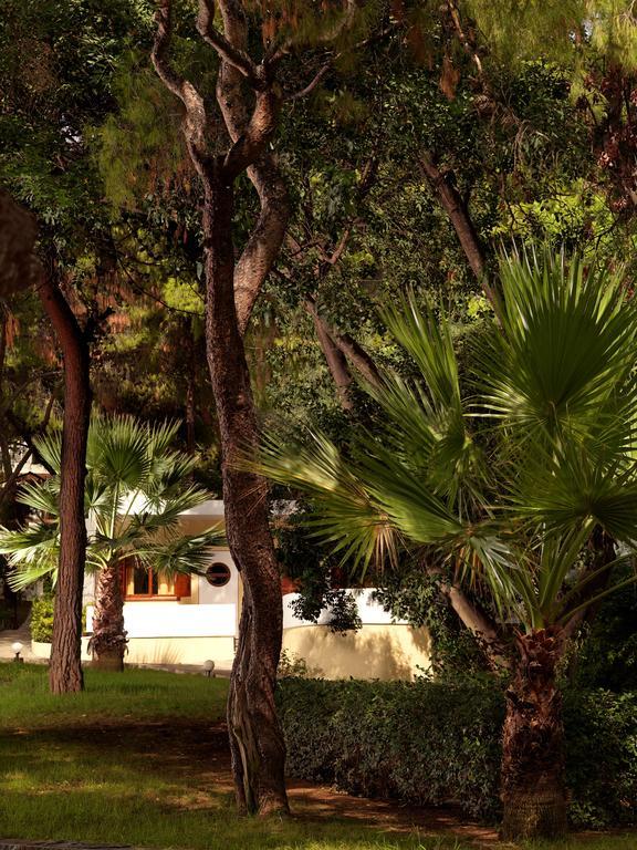Wyndham Loutraki Poseidon Resort Exterior photo